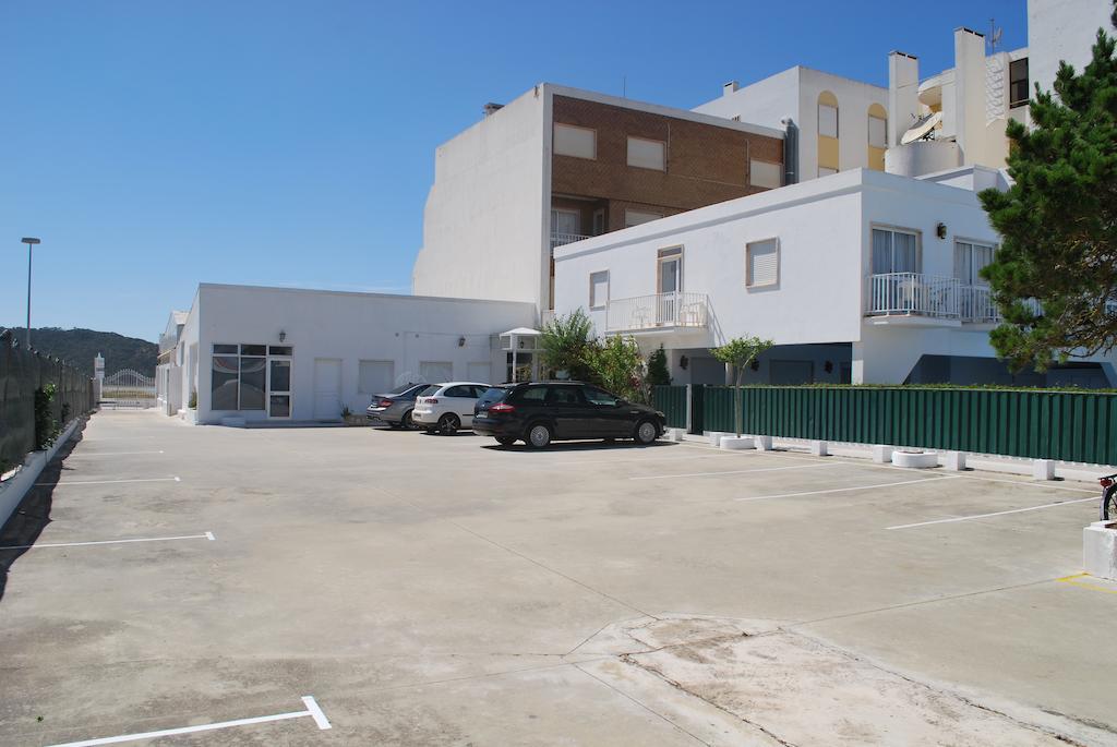 Maison d'hôtes Granada Holidays à São Martinho do Porto Extérieur photo